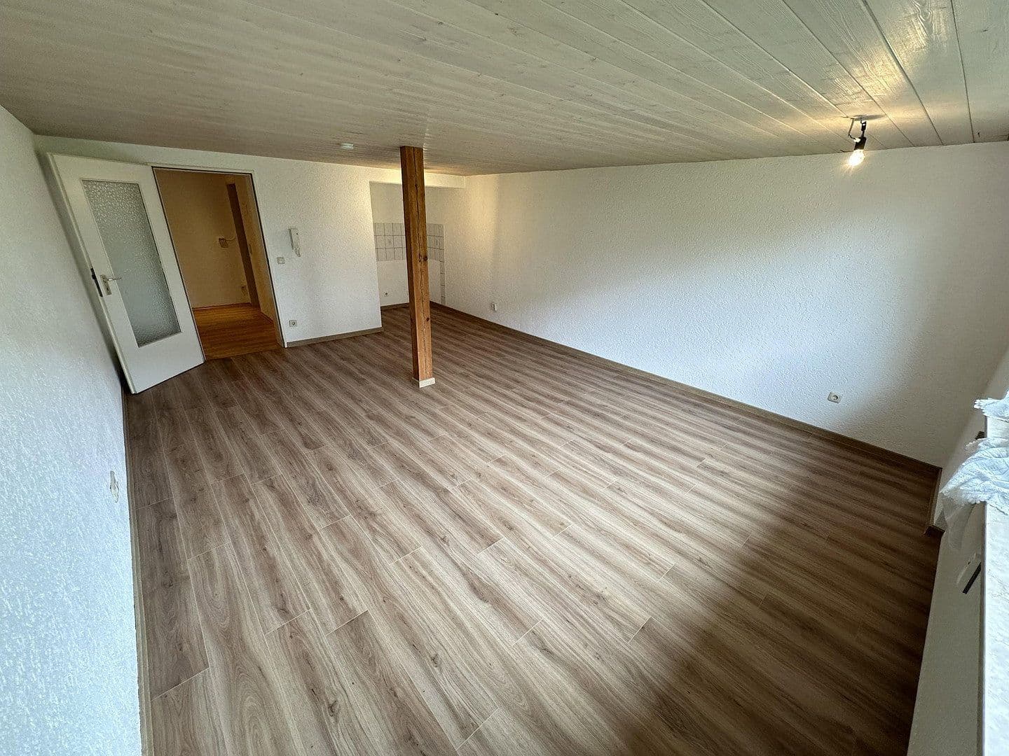 Pronájem bytu 1+1 42 m², Goethering 25, Grafing, Bavorsko Pronájem bytu 1+1 42 m², Goethering 25, Grafing, Bavorsko