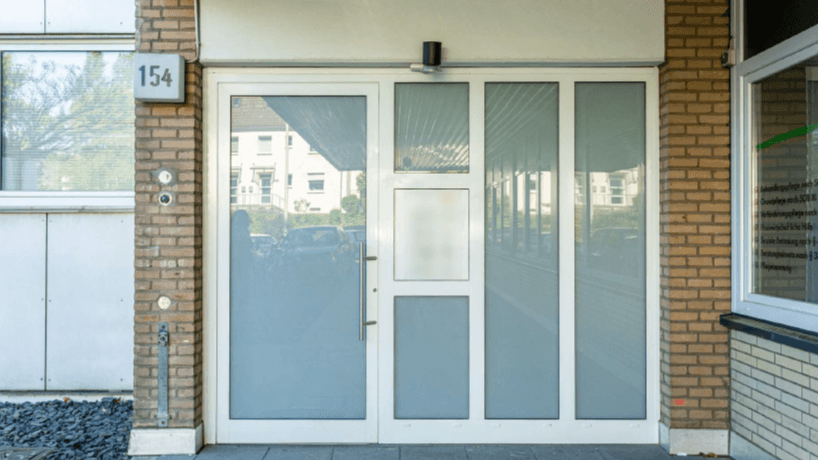 Pronájem bytu 1+1 28 m², Königswinterer Straße 154, Bonn, Severní Porýní-Vestfálsko Pronájem bytu 1+1 28 m², Königswinterer Straße 154, Bonn, Severní Porýní-Vestfálsko