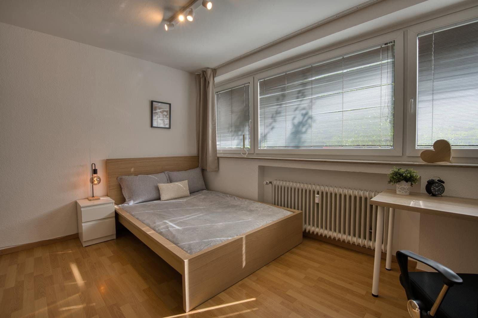 Pronájem bytu 1+1 28 m², Königswinterer Straße 154, Bonn, Severní Porýní-Vestfálsko Pronájem bytu 1+1 28 m², Königswinterer Straße 154, Bonn, Severní Porýní-Vestfálsko