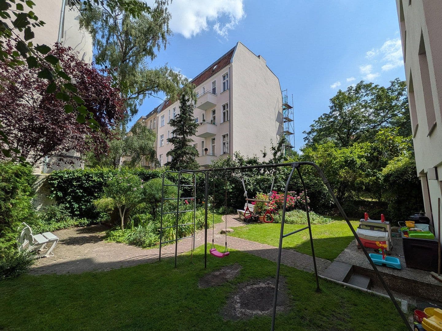 Prodej bytu 4+1 100 m², Leydenallee 100, Berlin, Berlín Prodej bytu 4+1 100 m², Leydenallee 100, Berlin, Berlín