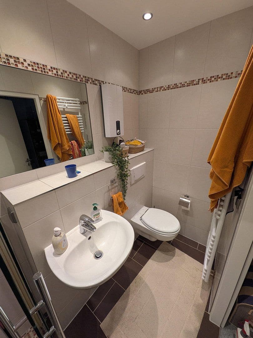 Prodej bytu 4+1 100 m², Leydenallee 100, Berlin, Berlín Prodej bytu 4+1 100 m², Leydenallee 100, Berlin, Berlín