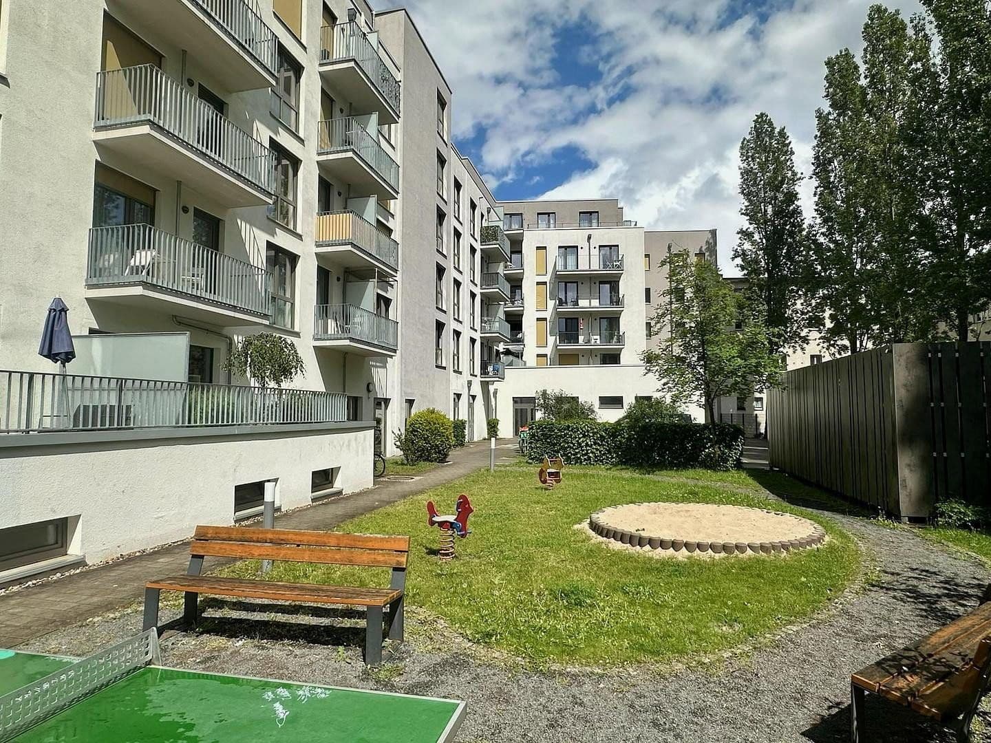 Prodej bytu 2+1 52 m², Dörpfeldstr 5, Berlin, Berlín Prodej bytu 2+1 52 m², Dörpfeldstr 5, Berlin, Berlín