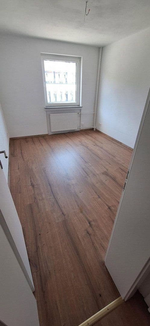 Pronájem bytu 4+1 95 m², Gökerstraße 71, Wilhelmshaven, Dolní Sasko Pronájem bytu 4+1 95 m², Gökerstraße 71, Wilhelmshaven, Dolní Sasko
