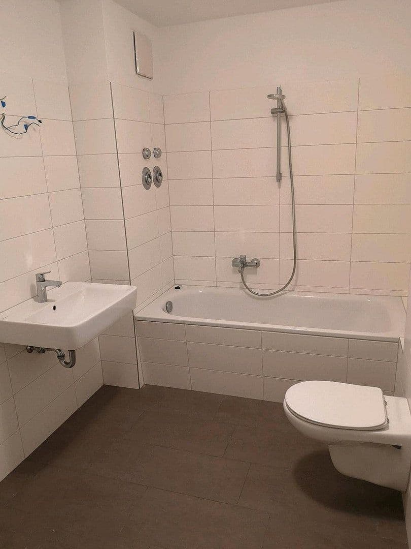 Pronájem bytu 2+1 63 m², Schwerin, Mecklenburg-Vorpommern Pronájem bytu 2+1 63 m², Schwerin, Mecklenburg-Vorpommern