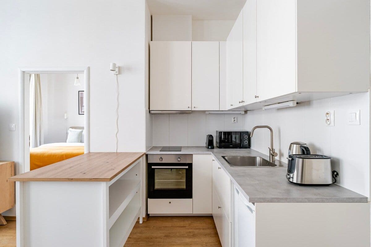Pronájem bytu 42 m², Sarajevská, Praha, Praha Pronájem bytu 42 m², Sarajevská, Praha, Praha