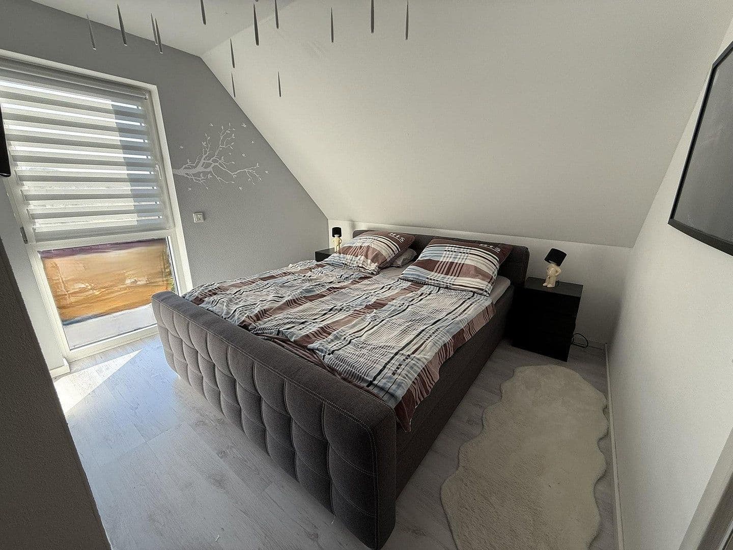Prodej domu 160 m², pozemek 625 m², Dürrwangen, Bavorsko Prodej domu 160 m², pozemek 625 m², Dürrwangen, Bavorsko