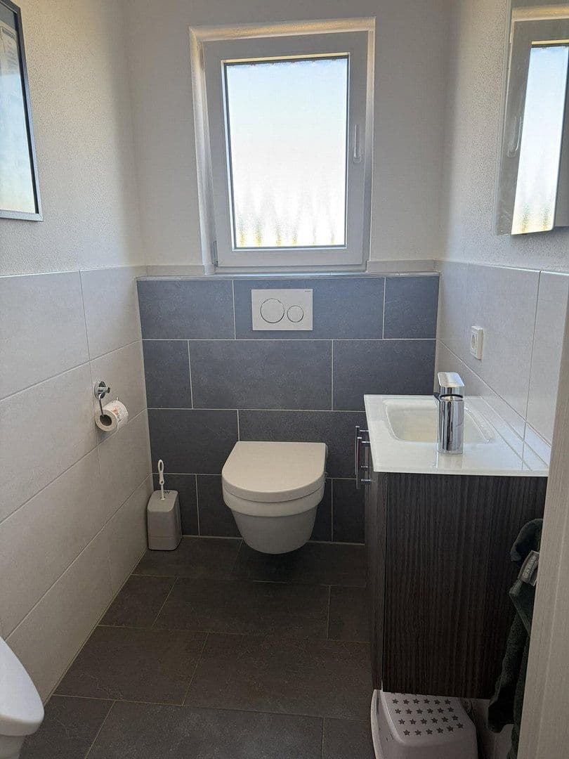 Prodej domu 160 m², pozemek 625 m², Dürrwangen, Bavorsko Prodej domu 160 m², pozemek 625 m², Dürrwangen, Bavorsko