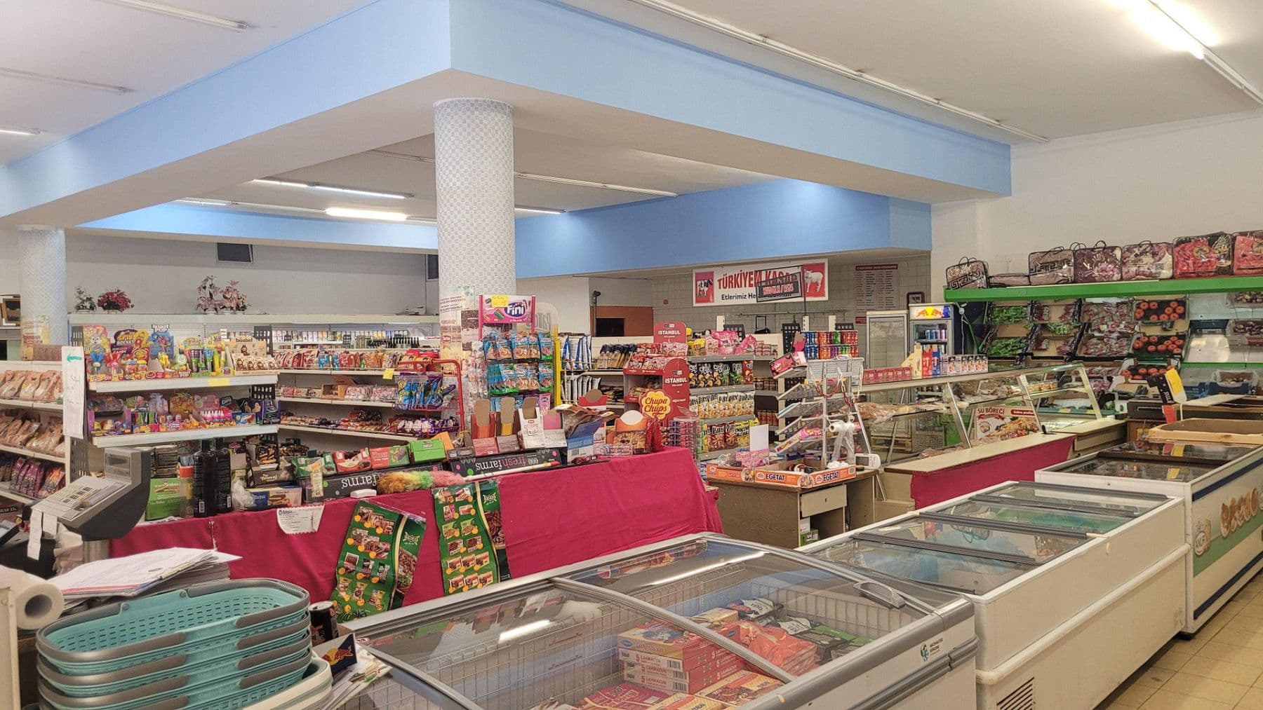 Prodej nebytového prostoru 1.465 m², Banaterstr.5, Bobingen, Bavorsko Prodej nebytového prostoru 1.465 m², Banaterstr.5, Bobingen, Bavorsko