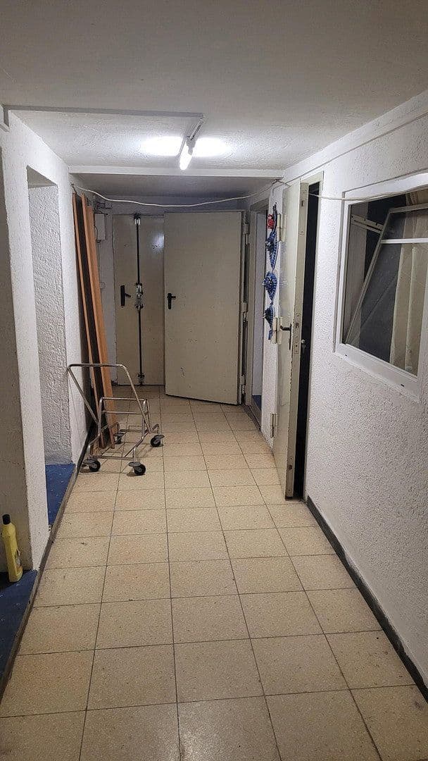 Prodej nebytového prostoru 1.465 m², Banaterstr.5, Bobingen, Bavorsko Prodej nebytového prostoru 1.465 m², Banaterstr.5, Bobingen, Bavorsko