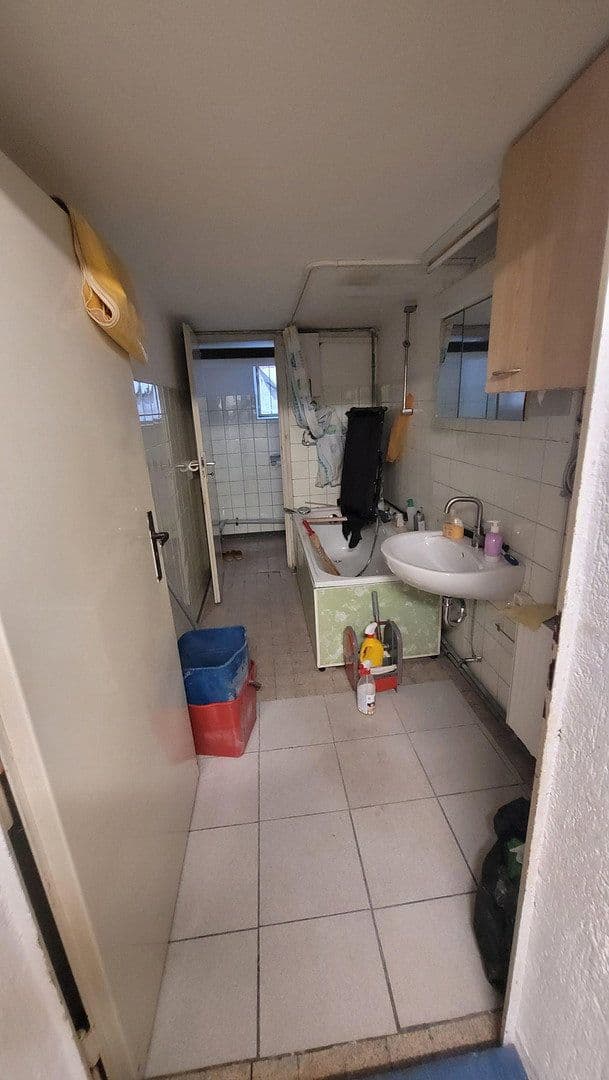 Prodej nebytového prostoru 1.465 m², Banaterstr.5, Bobingen, Bavorsko Prodej nebytového prostoru 1.465 m², Banaterstr.5, Bobingen, Bavorsko