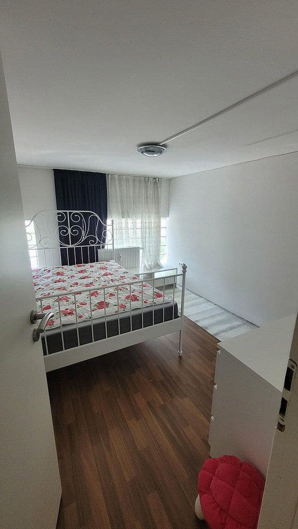 Prodej nebytového prostoru 1.465 m², Banaterstr.5, Bobingen, Bavorsko Prodej nebytového prostoru 1.465 m², Banaterstr.5, Bobingen, Bavorsko