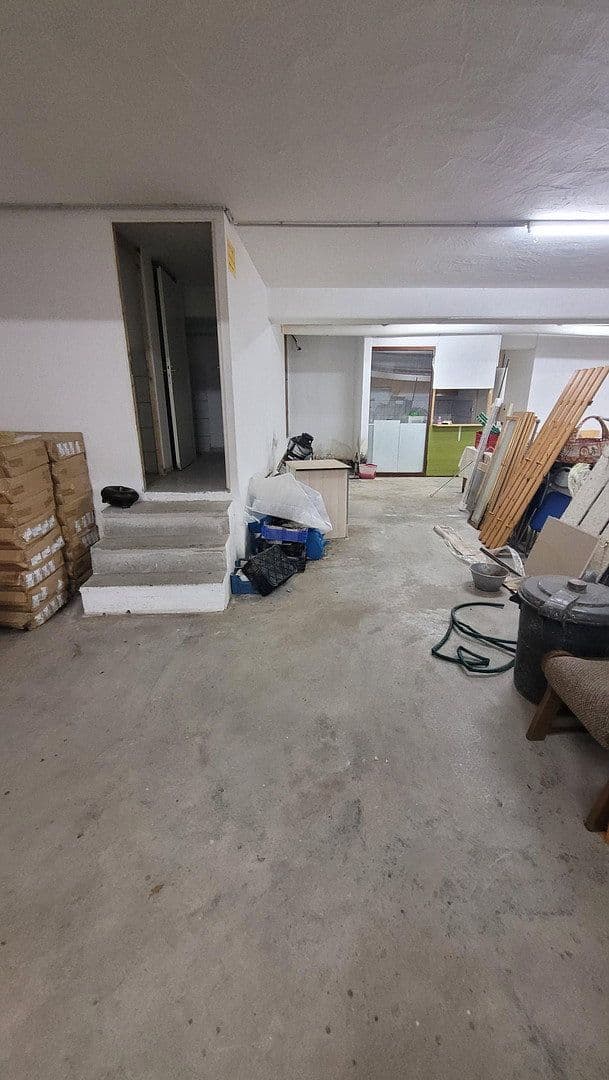 Prodej nebytového prostoru 1.465 m², Banaterstr.5, Bobingen, Bavorsko Prodej nebytového prostoru 1.465 m², Banaterstr.5, Bobingen, Bavorsko