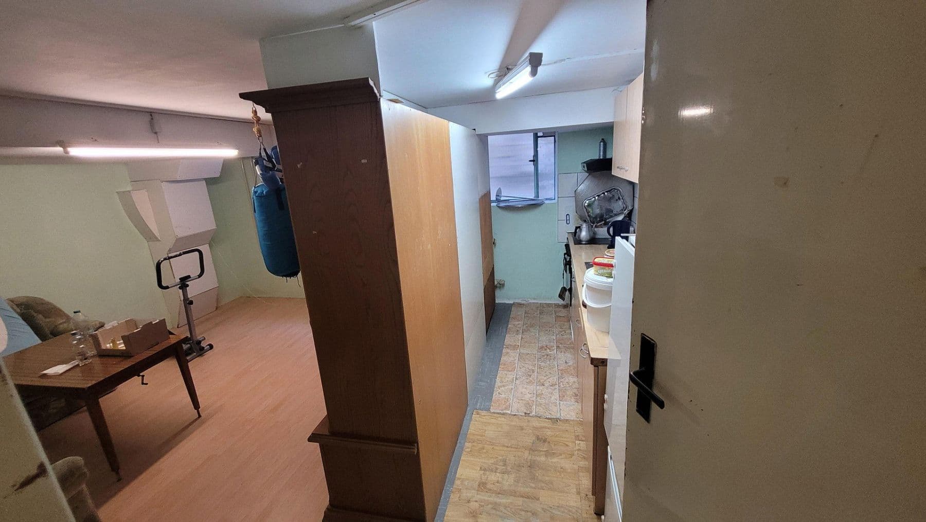 Prodej nebytového prostoru 1.465 m², Banaterstr.5, Bobingen, Bavorsko Prodej nebytového prostoru 1.465 m², Banaterstr.5, Bobingen, Bavorsko
