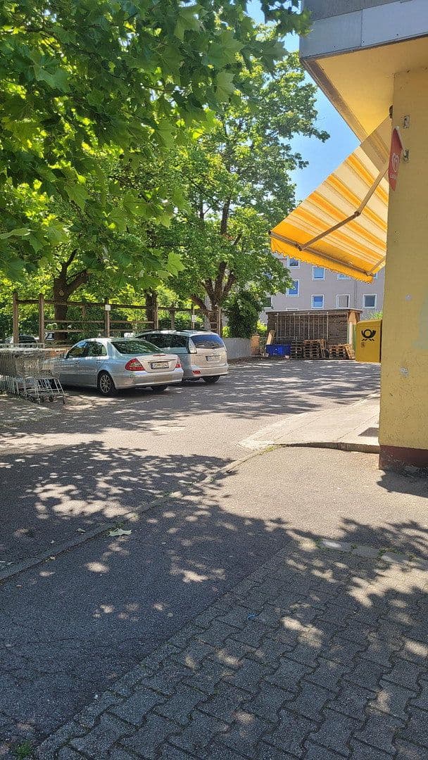 Prodej nebytového prostoru 1.465 m², Banaterstr.5, Bobingen, Bavorsko Prodej nebytového prostoru 1.465 m², Banaterstr.5, Bobingen, Bavorsko