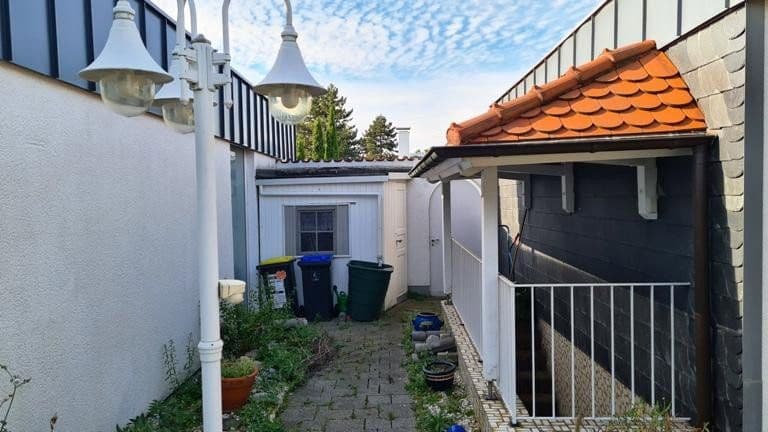 Prodej domu 130 m², pozemek 435 m², Köln - Rodenkirchen, Severní Porýní-Vestfálsko Prodej domu 130 m², pozemek 435 m², Köln - Rodenkirchen, Severní Porýní-Vestfálsko