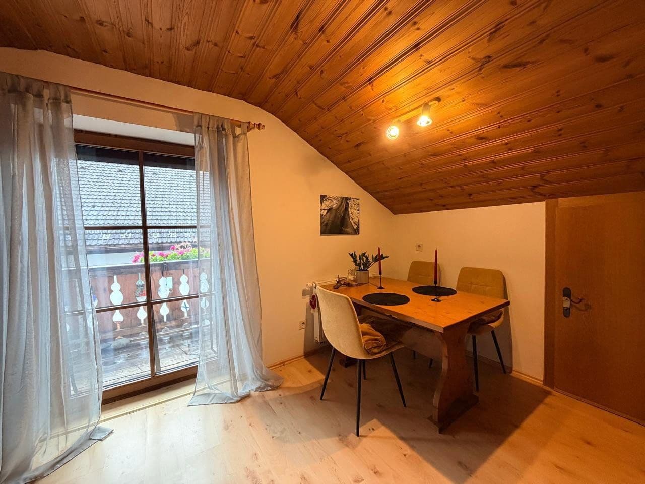 Pronájem bytu 1+1 35 m², Hauptstraße 9, Ohlstadt, Bavorsko Pronájem bytu 1+1 35 m², Hauptstraße 9, Ohlstadt, Bavorsko
