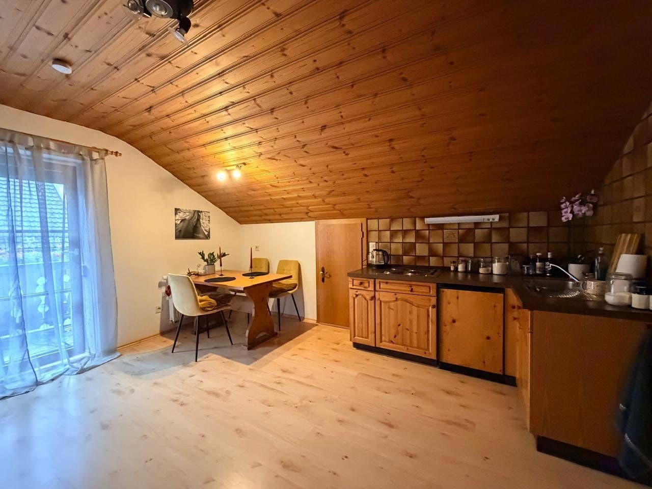 Pronájem bytu 1+1 35 m², Hauptstraße 9, Ohlstadt, Bavorsko Pronájem bytu 1+1 35 m², Hauptstraße 9, Ohlstadt, Bavorsko