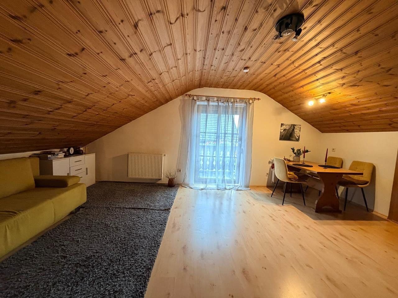 Pronájem bytu 1+1 35 m², Hauptstraße 9, Ohlstadt, Bavorsko Pronájem bytu 1+1 35 m², Hauptstraße 9, Ohlstadt, Bavorsko