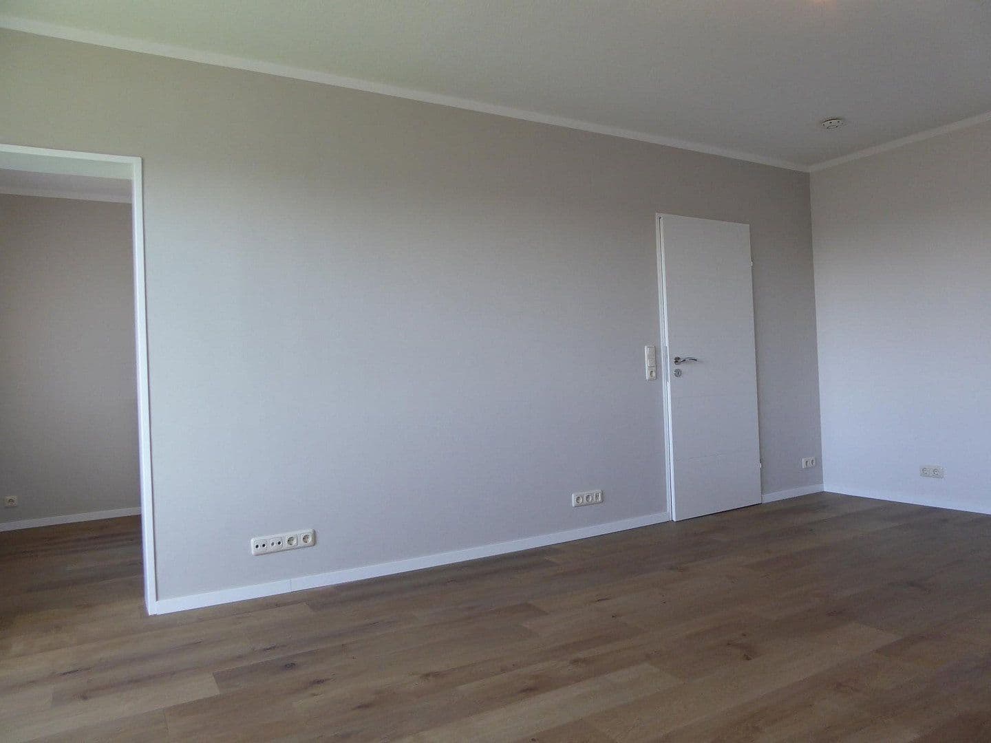 Pronájem bytu 1+1 42 m², Wiesbaden, Hessen Pronájem bytu 1+1 42 m², Wiesbaden, Hessen