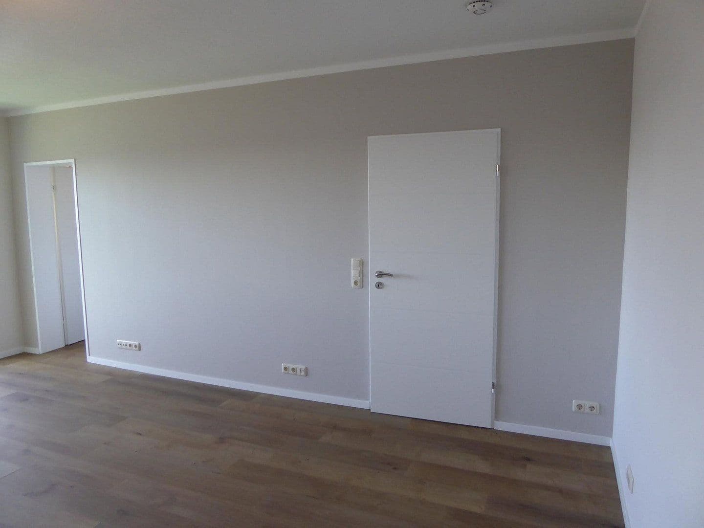 Pronájem bytu 1+1 42 m², Wiesbaden, Hessen Pronájem bytu 1+1 42 m², Wiesbaden, Hessen