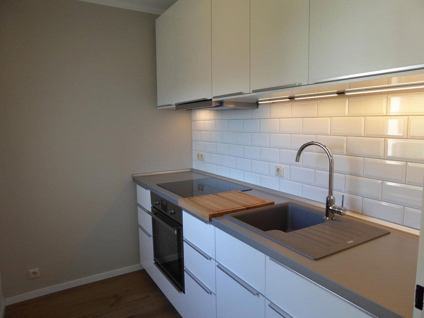 Pronájem bytu 1+1 42 m², Wiesbaden, Hessen Pronájem bytu 1+1 42 m², Wiesbaden, Hessen