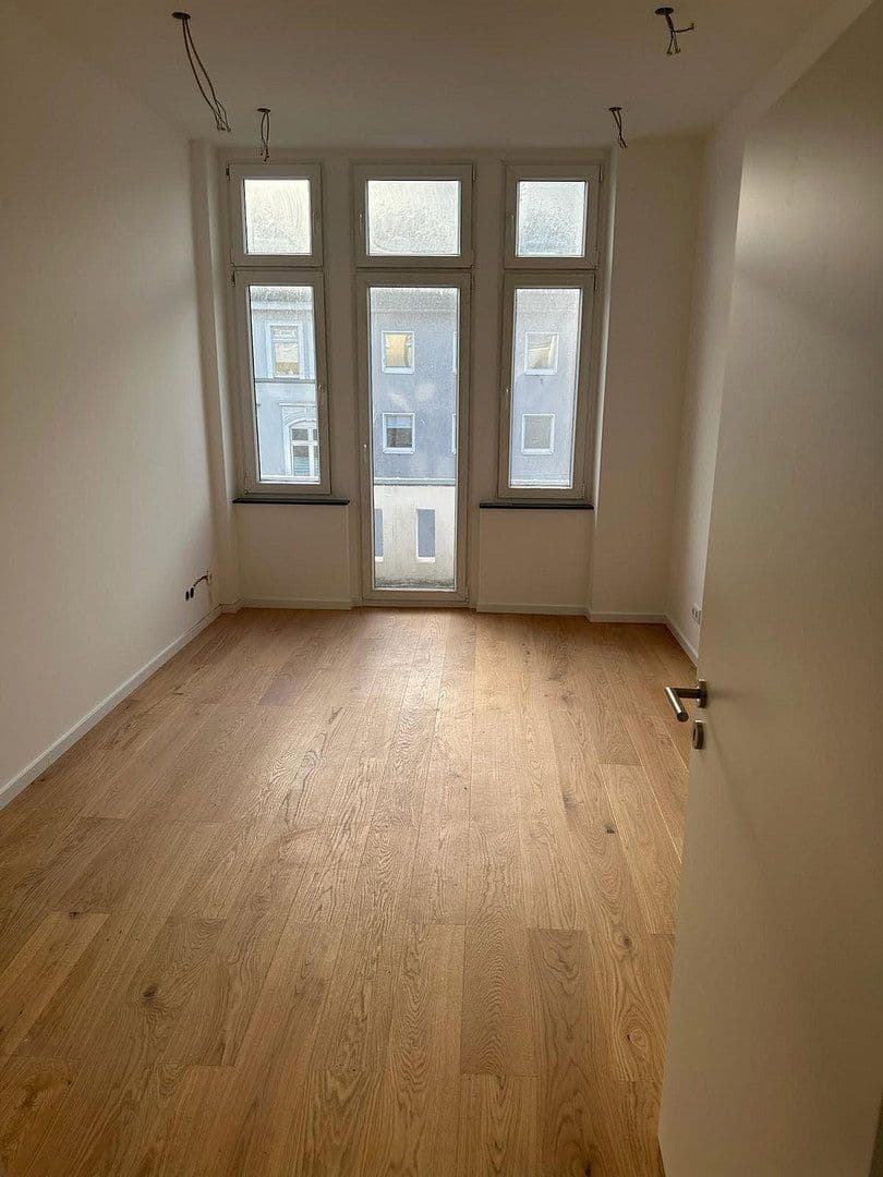 Prodej bytu 4+1 69 m², Düsseldorf, Severní Porýní-Vestfálsko Prodej bytu 4+1 69 m², Düsseldorf, Severní Porýní-Vestfálsko