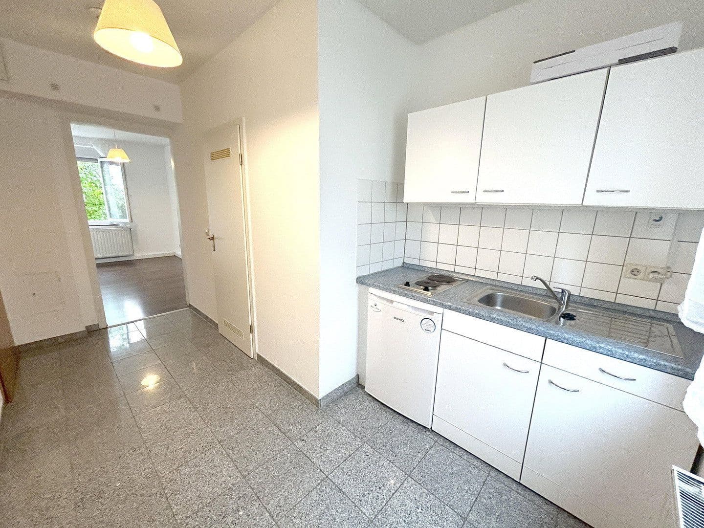 Pronájem bytu 1+1 22 m², Kornwestheim, Bádensko-Württembersko Pronájem bytu 1+1 22 m², Kornwestheim, Bádensko-Württembersko
