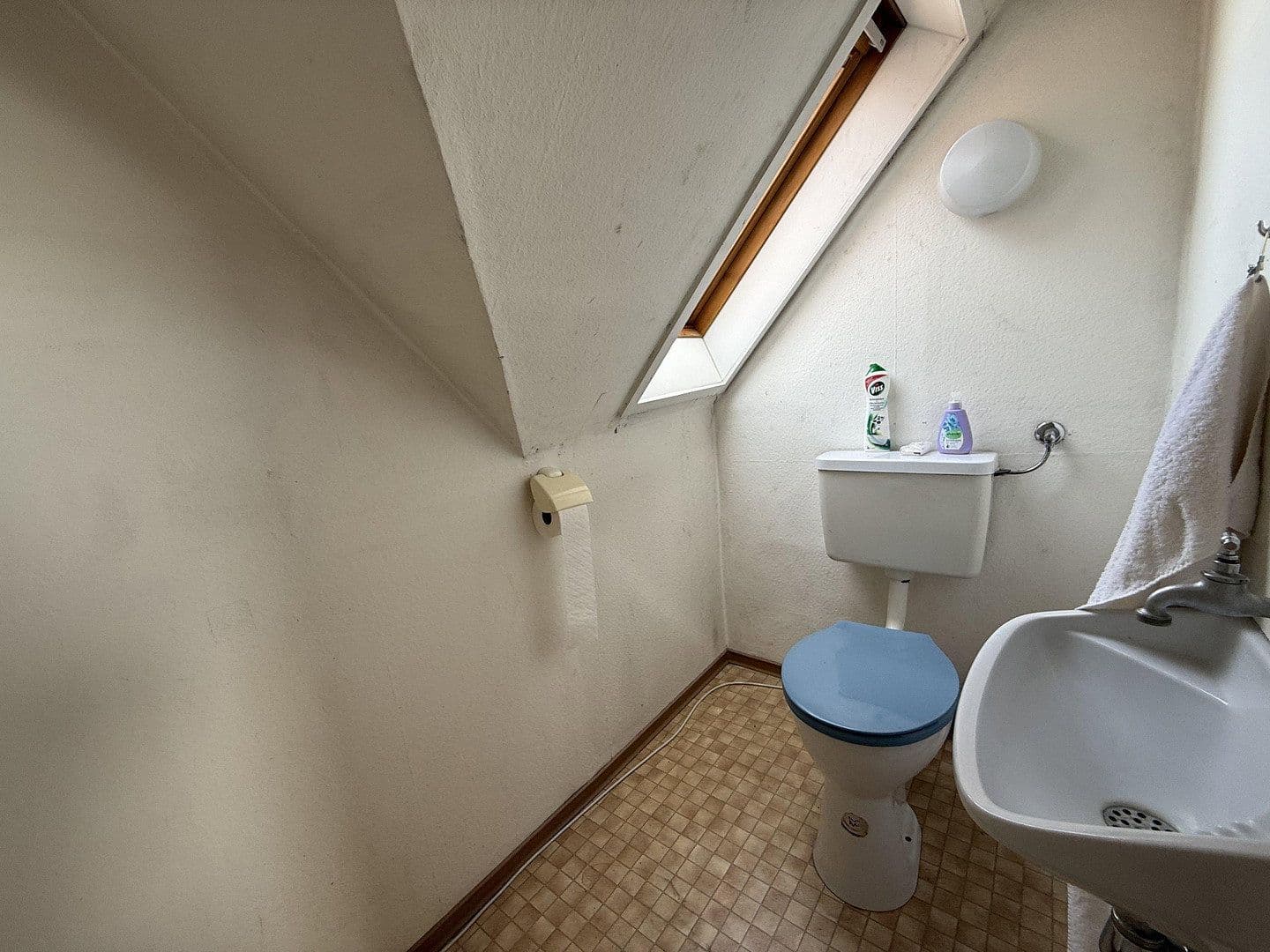 Prodej bytu 3+1 64 m², Kirchheim unter Teck, Bádensko-Württembersko Prodej bytu 3+1 64 m², Kirchheim unter Teck, Bádensko-Württembersko