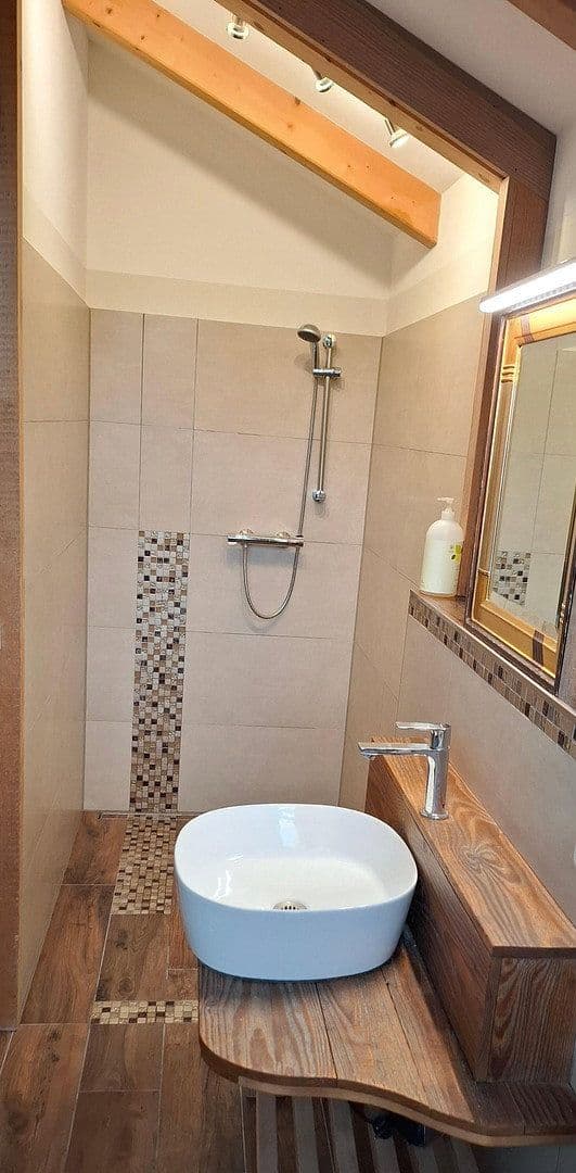 Prodej domu 135 m², pozemek 716 m², Adelshofen, Bavorsko Prodej domu 135 m², pozemek 716 m², Adelshofen, Bavorsko
