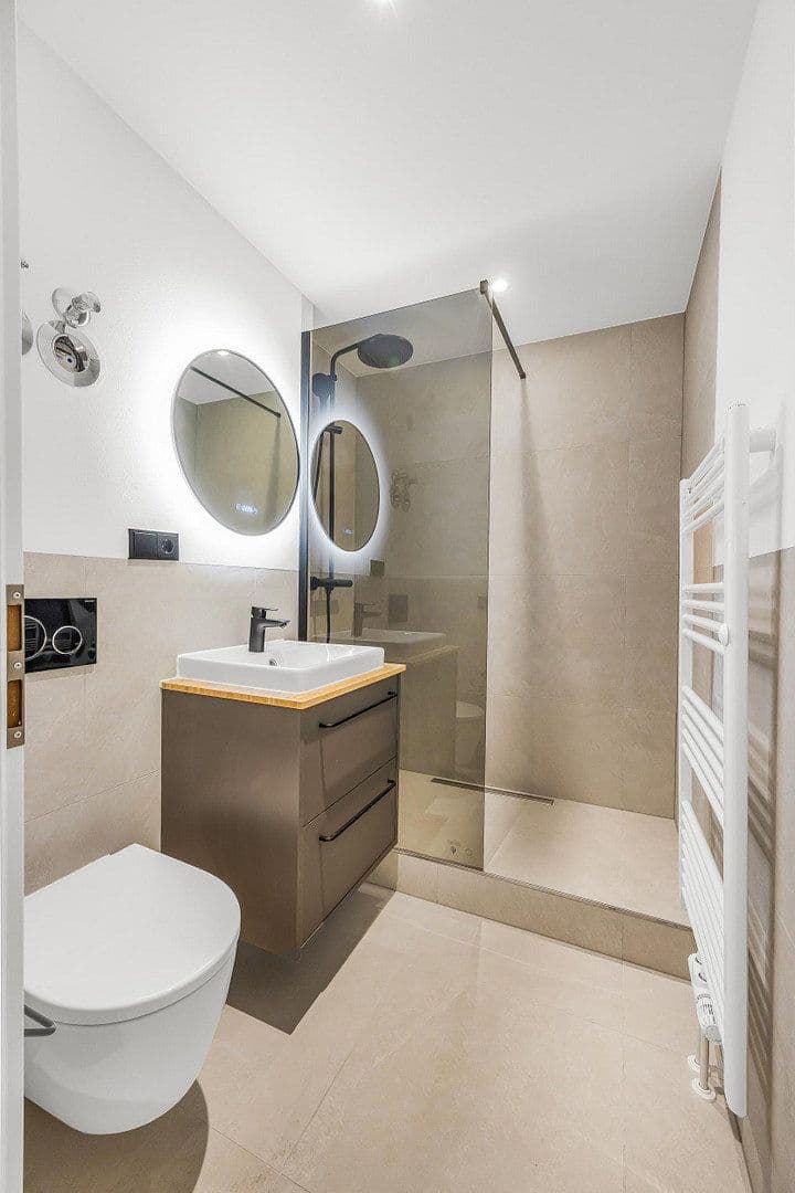 Pronájem bytu 1+1 11 m², Winzererstraße 172, München, Bavorsko Pronájem bytu 1+1 11 m², Winzererstraße 172, München, Bavorsko