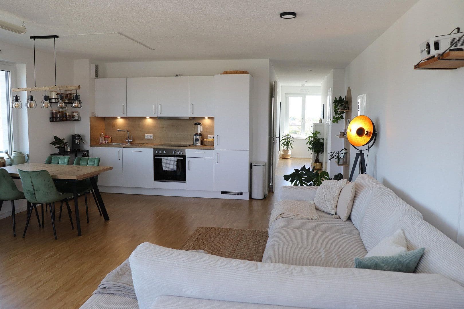 Pronájem bytu 2+1 78 m², Johanna-Dachs-Str. 36, Regensburg, Bavorsko Pronájem bytu 2+1 78 m², Johanna-Dachs-Str. 36, Regensburg, Bavorsko