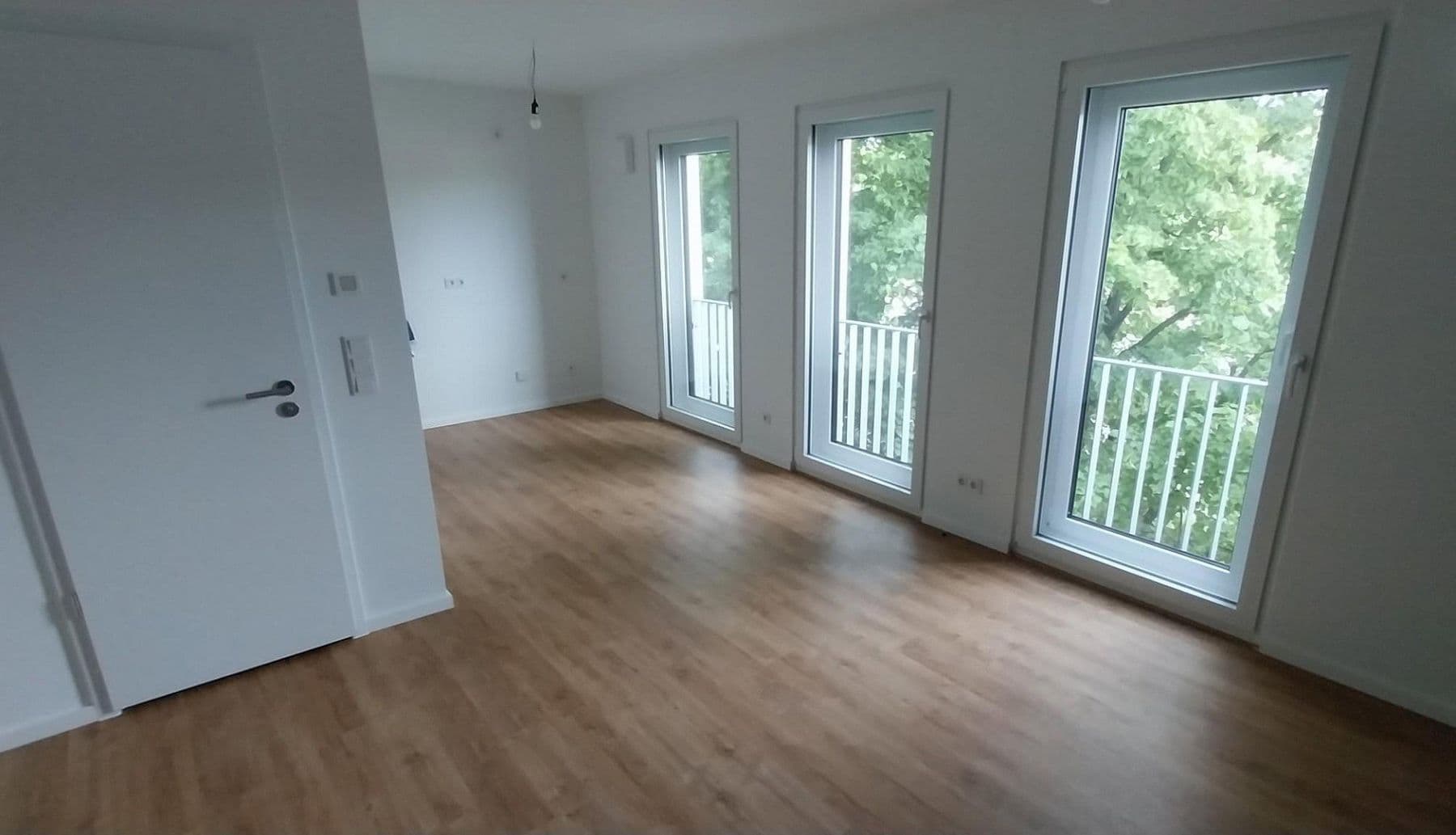 Pronájem bytu 1+1 27 m², Rembrandtstraße 20, Berlin, Berlín Pronájem bytu 1+1 27 m², Rembrandtstraße 20, Berlin, Berlín