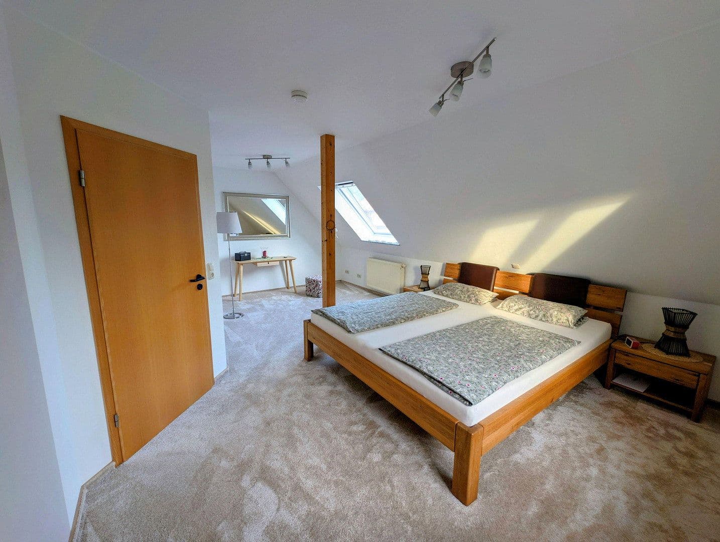 Prodej domu 188 m², pozemek 760 m², Jade, Dolní Sasko Prodej domu 188 m², pozemek 760 m², Jade, Dolní Sasko