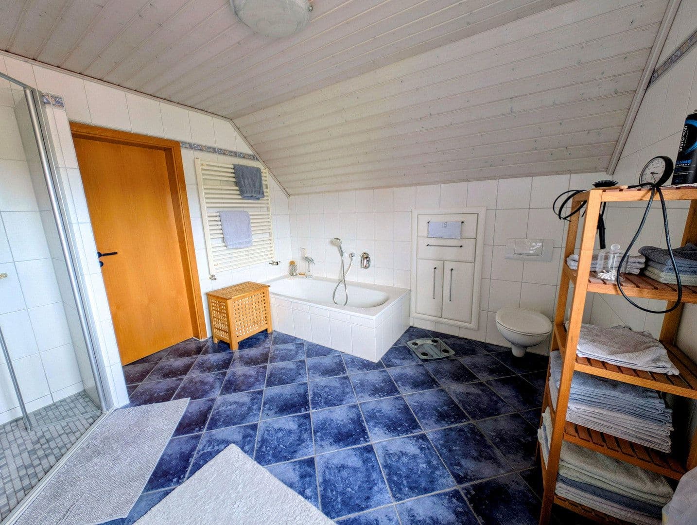 Prodej domu 188 m², pozemek 760 m², Jade, Dolní Sasko Prodej domu 188 m², pozemek 760 m², Jade, Dolní Sasko