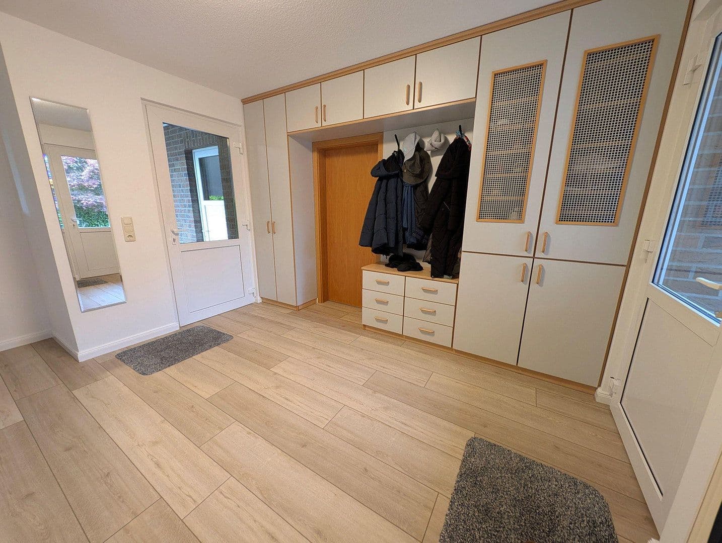 Prodej domu 188 m², pozemek 760 m², Jade, Dolní Sasko Prodej domu 188 m², pozemek 760 m², Jade, Dolní Sasko