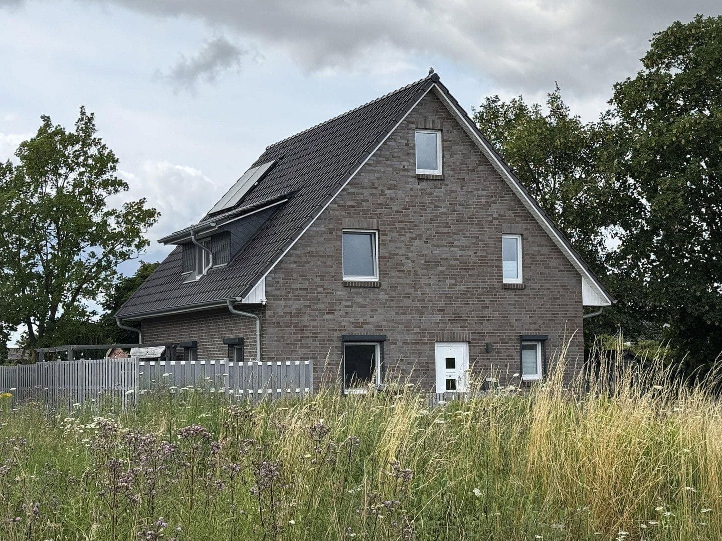 Prodej domu 149 m², pozemek 401 m², Hauptstraße 59b, Wesenberg, Šlesvicko-Holštýnsko Prodej domu 149 m², pozemek 401 m², Hauptstraße 59b, Wesenberg, Šlesvicko-Holštýnsko
