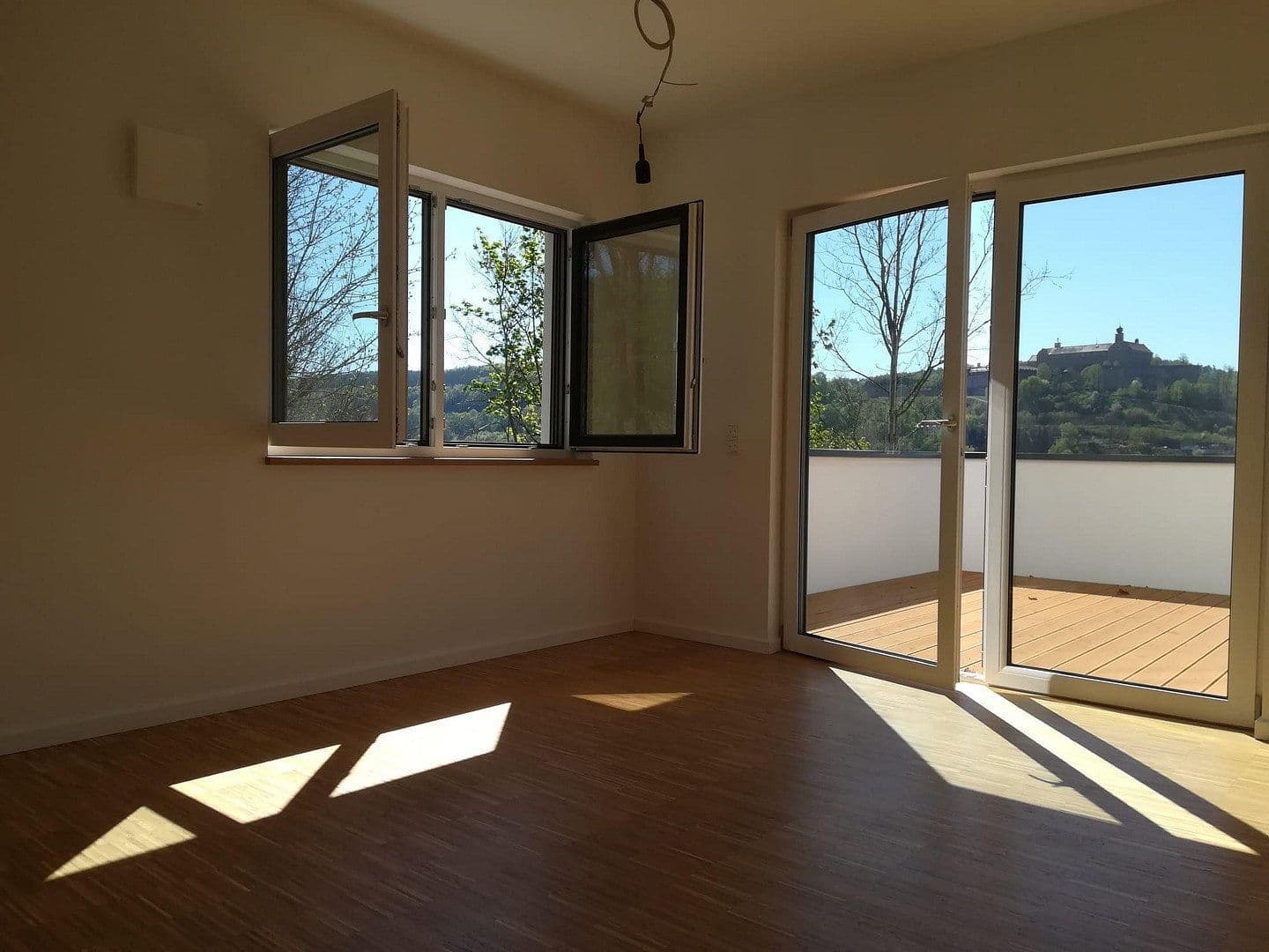 Pronájem bytu 3+1 100 m², Hagleite 32, Kulmbach, Bavorsko Pronájem bytu 3+1 100 m², Hagleite 32, Kulmbach, Bavorsko
