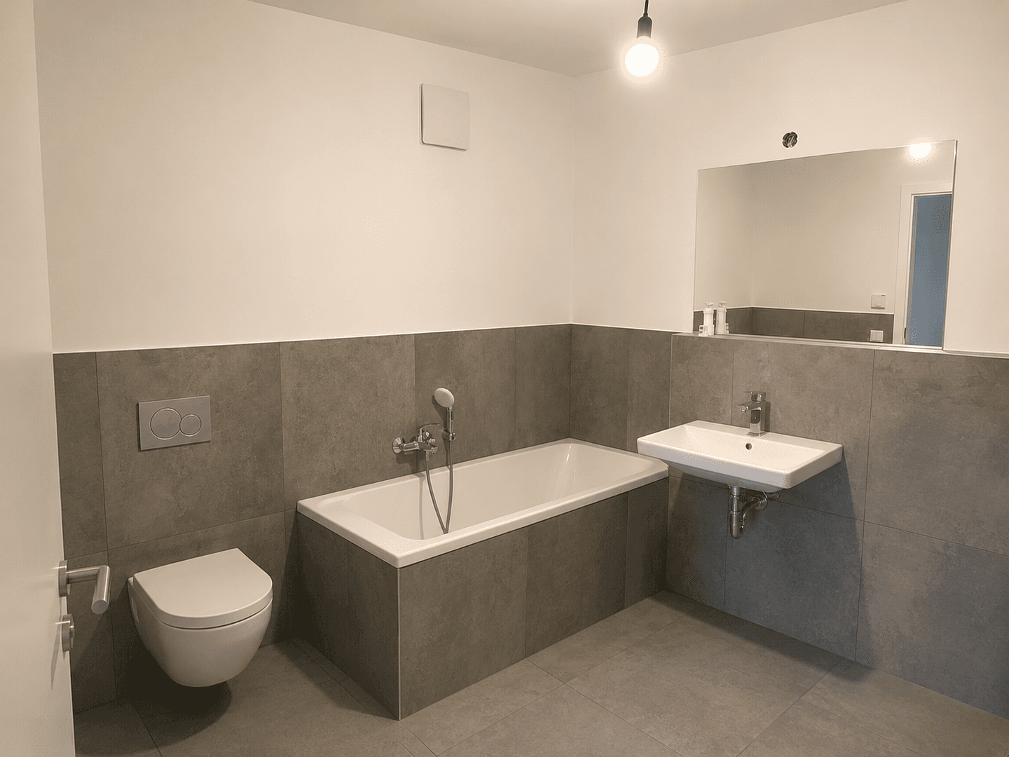 Pronájem bytu 3+1 100 m², Hagleite 32, Kulmbach, Bavorsko Pronájem bytu 3+1 100 m², Hagleite 32, Kulmbach, Bavorsko