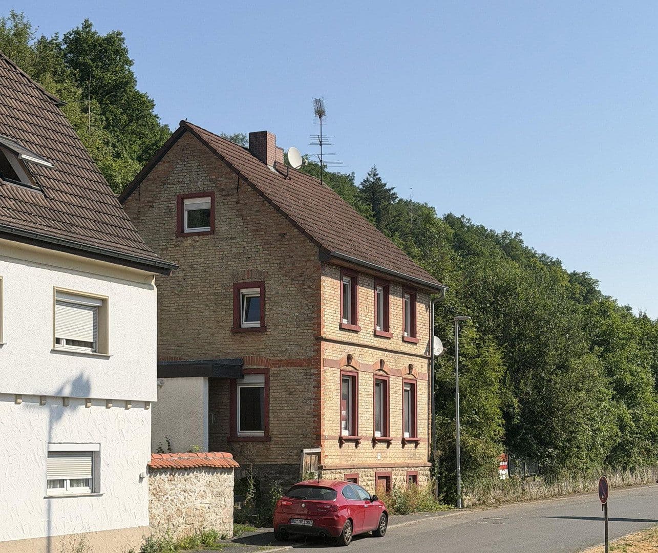 Prodej domu 185 m², pozemek 3.358 m², Adelsheim, Bádensko-Württembersko Prodej domu 185 m², pozemek 3.358 m², Adelsheim, Bádensko-Württembersko