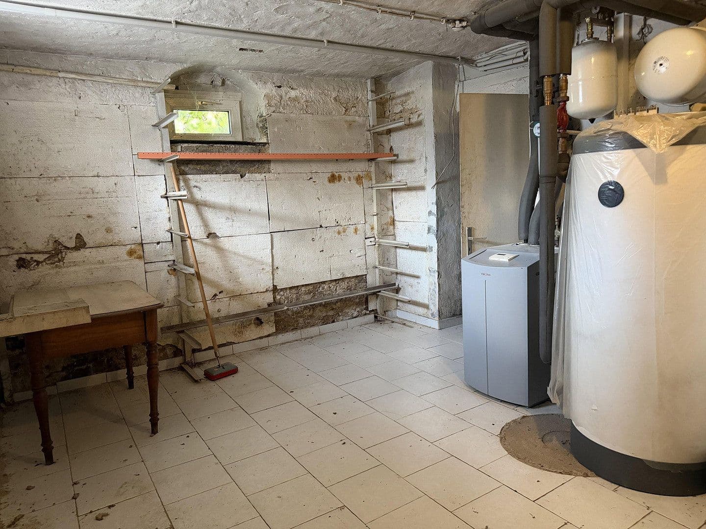Prodej domu 185 m², pozemek 3.358 m², Adelsheim, Bádensko-Württembersko Prodej domu 185 m², pozemek 3.358 m², Adelsheim, Bádensko-Württembersko