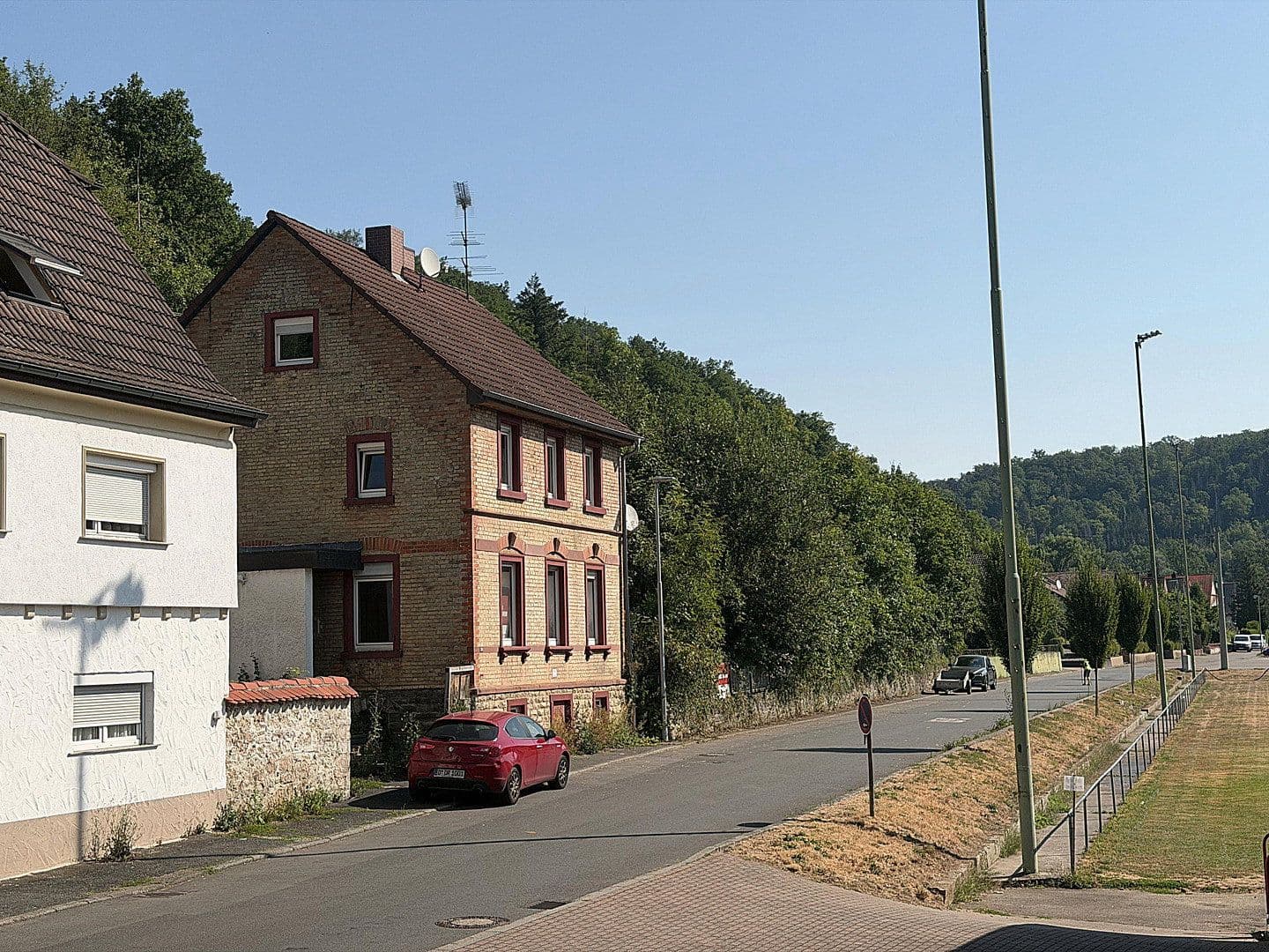 Prodej domu 185 m², pozemek 3.358 m², Adelsheim, Bádensko-Württembersko Prodej domu 185 m², pozemek 3.358 m², Adelsheim, Bádensko-Württembersko