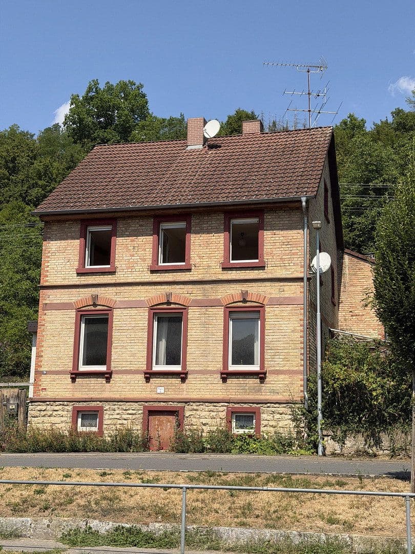 Prodej domu 185 m², pozemek 3.358 m², Adelsheim, Bádensko-Württembersko Prodej domu 185 m², pozemek 3.358 m², Adelsheim, Bádensko-Württembersko