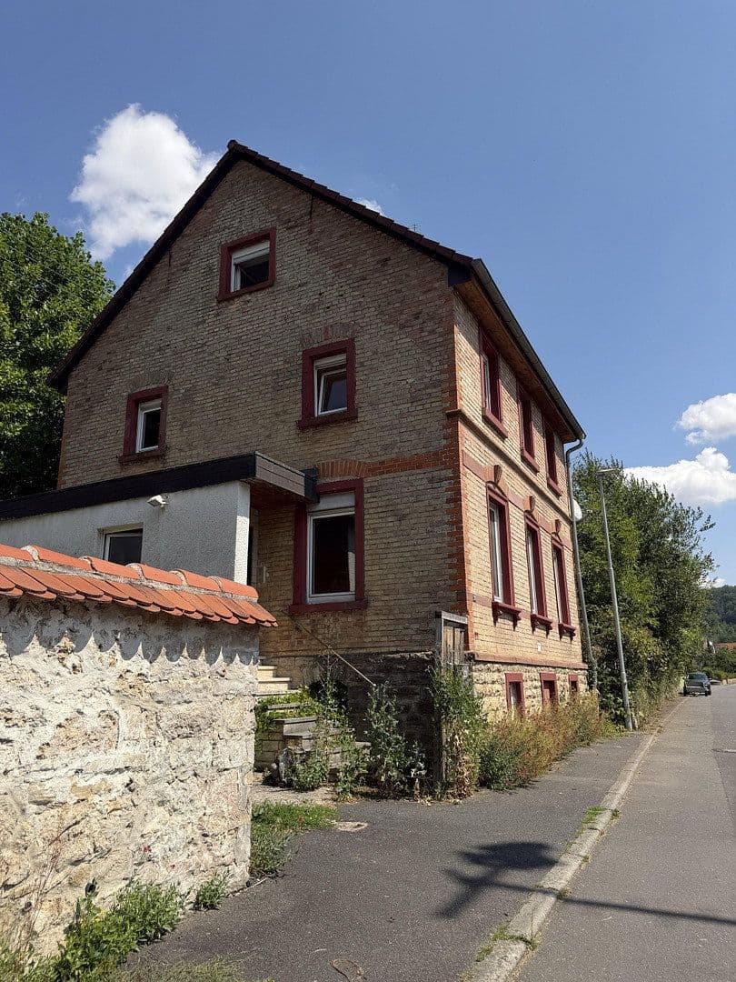 Prodej domu 185 m², pozemek 3.358 m², Adelsheim, Bádensko-Württembersko Prodej domu 185 m², pozemek 3.358 m², Adelsheim, Bádensko-Württembersko