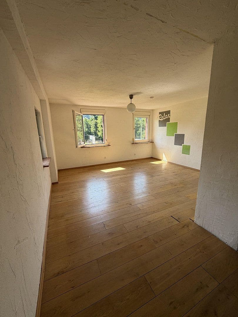 Prodej domu 185 m², pozemek 3.358 m², Adelsheim, Bádensko-Württembersko Prodej domu 185 m², pozemek 3.358 m², Adelsheim, Bádensko-Württembersko