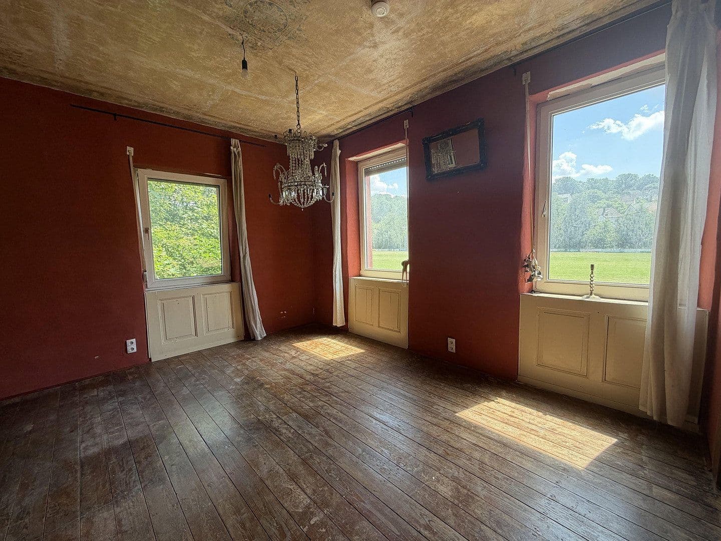 Prodej domu 185 m², pozemek 3.358 m², Adelsheim, Bádensko-Württembersko Prodej domu 185 m², pozemek 3.358 m², Adelsheim, Bádensko-Württembersko