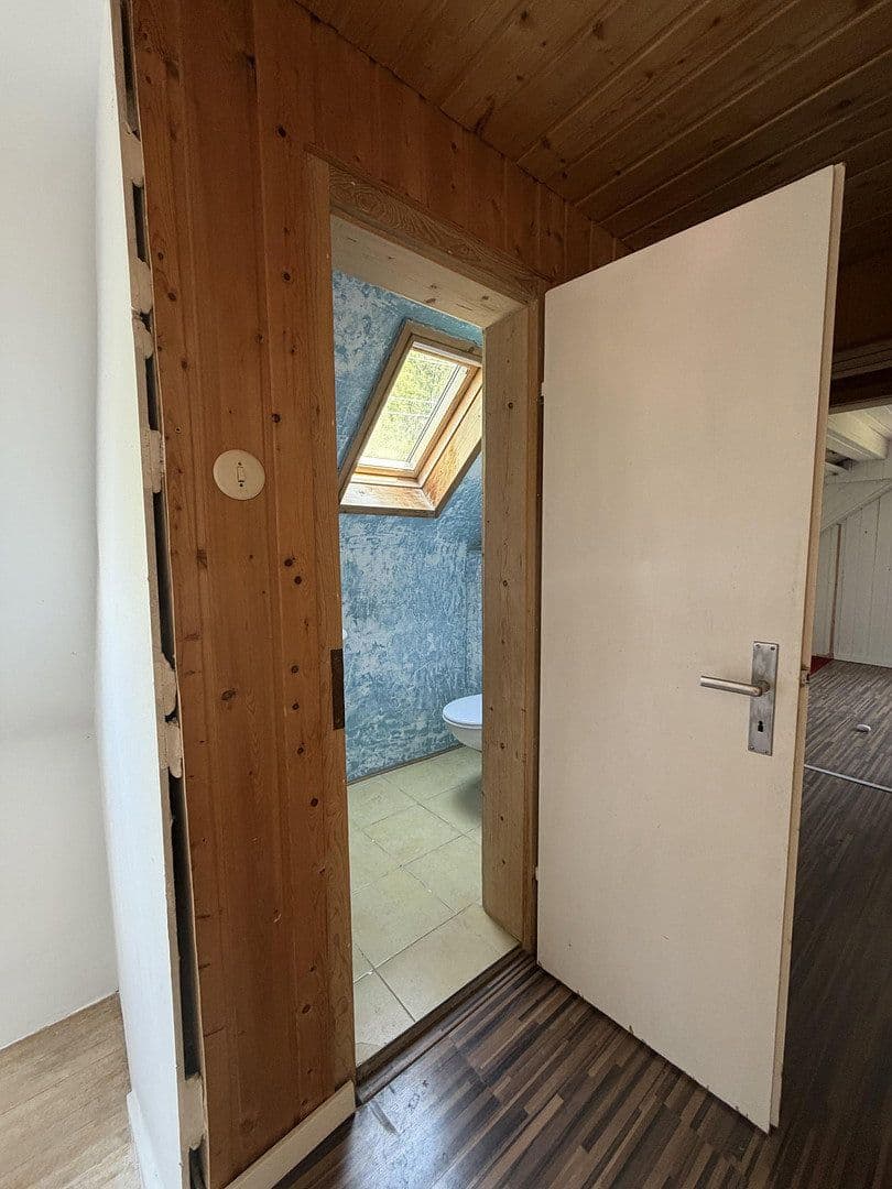 Prodej domu 185 m², pozemek 3.358 m², Adelsheim, Bádensko-Württembersko Prodej domu 185 m², pozemek 3.358 m², Adelsheim, Bádensko-Württembersko