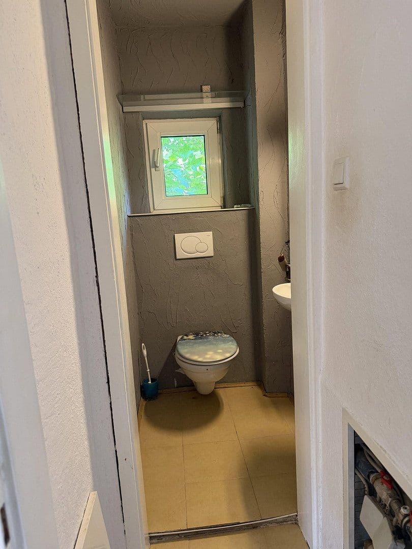 Prodej domu 185 m², pozemek 3.358 m², Adelsheim, Bádensko-Württembersko Prodej domu 185 m², pozemek 3.358 m², Adelsheim, Bádensko-Württembersko