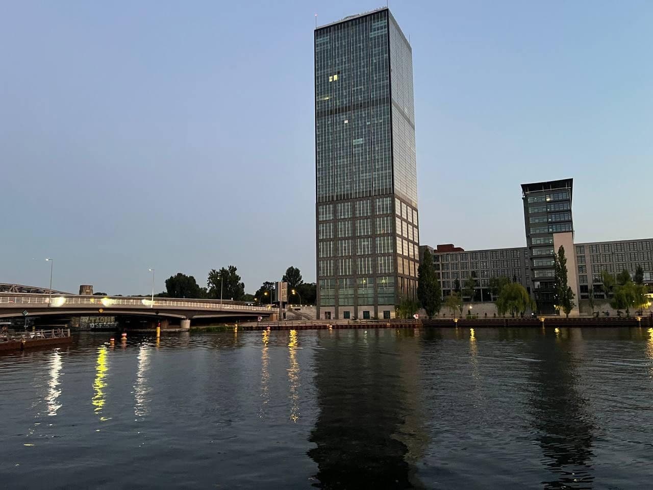 Prodej bytu 2+1 60 m², Berlin, Berlín Prodej bytu 2+1 60 m², Berlin, Berlín