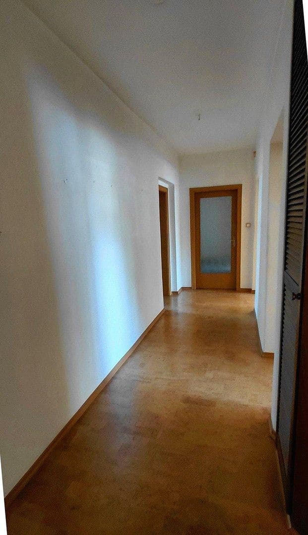 Prodej bytu 4+1 104 m², Köln, Severní Porýní-Vestfálsko Prodej bytu 4+1 104 m², Köln, Severní Porýní-Vestfálsko