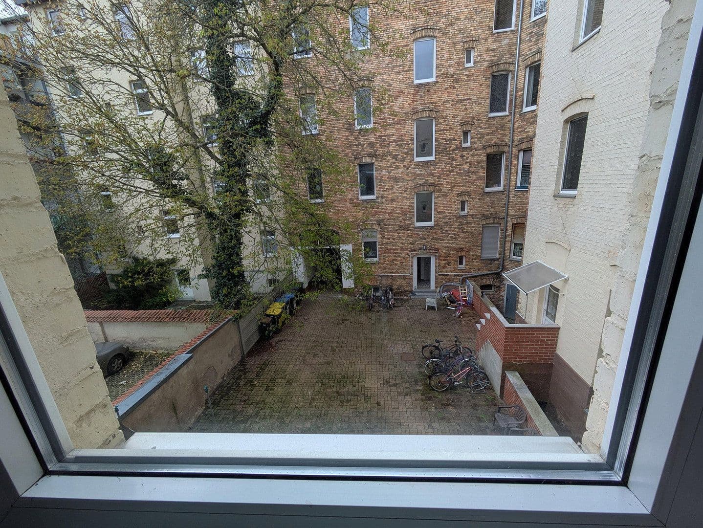 Pronájem bytu 2+1 37 m², Thomasiusstr. 12, Halle, Sasko-Anhaltsko Pronájem bytu 2+1 37 m², Thomasiusstr. 12, Halle, Sasko-Anhaltsko